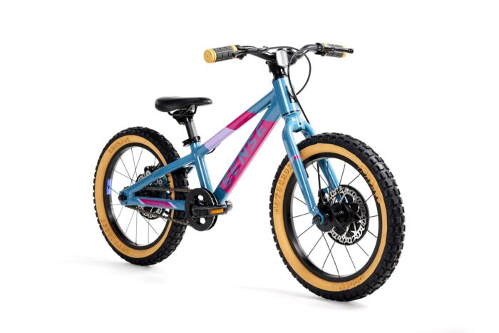 bicicleta sense grom 16 nas cores qua rosa uma mountain bike.