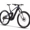 Bicicleta Sense Exalt E-Trail Carbon Evo 2023 em um fundo branco